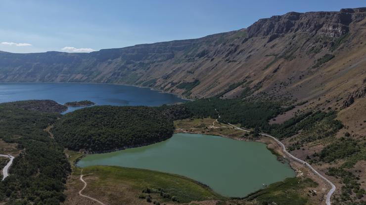 Vali Karakaya: Nemrut Kalderası'nda koruma-kullanma dengesi içinde daha nitelikli hizmet sunacağız Vali Karakaya: Nemrut Kalderası'nda koruma-kullanma dengesi içinde daha nitelikli hizmet sunacağız