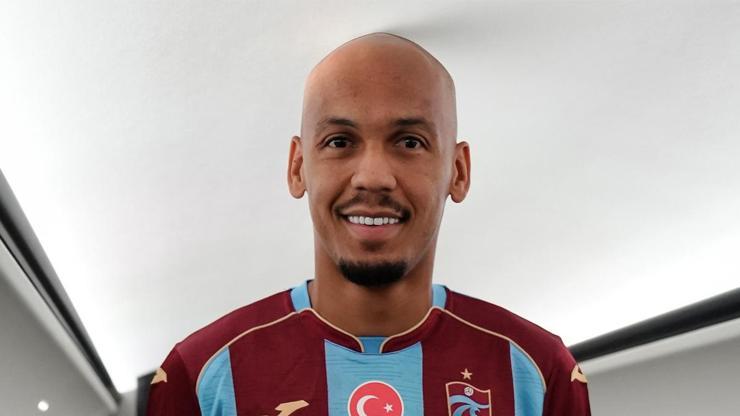 SON DAKİKA | Fabinho ilk pozları verdi! Trabzonspor için geliyor... SON DAKİKA | Fabinho ilk pozları verdi! Trabzonspor için geliyor...
