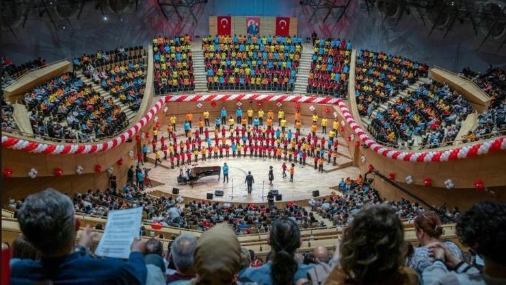 Bakan Ersoy CSO Ada Ankara’nın yeni sezon programını duyurdu Bakan Ersoy CSO Ada Ankara’nın yeni sezon programını duyurdu
