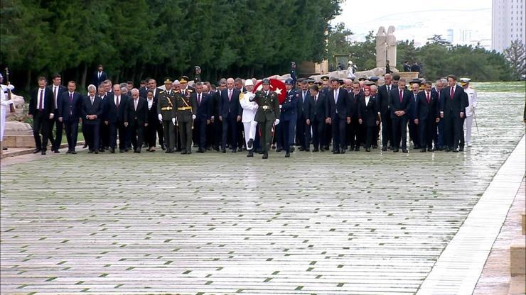  Devletin zirvesi Ata'nın huzurunda
