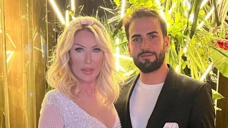 SAHNEDE AŞK TAZELEDİLER: Seda Sayan ve Çağlar Öktenin Romantik Halleri