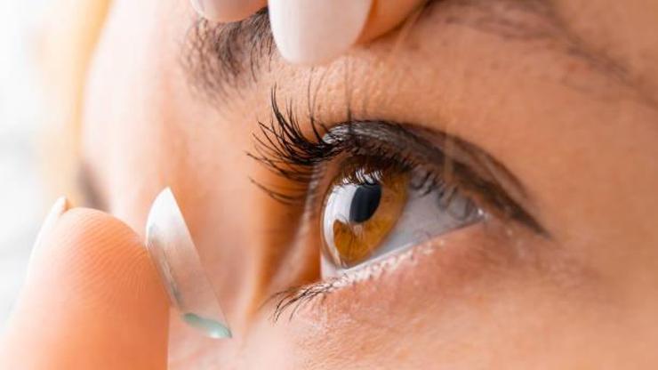 Kontakt lens kullananlar dikkat Göz sağlığını tehdit eden 5 kritik hata