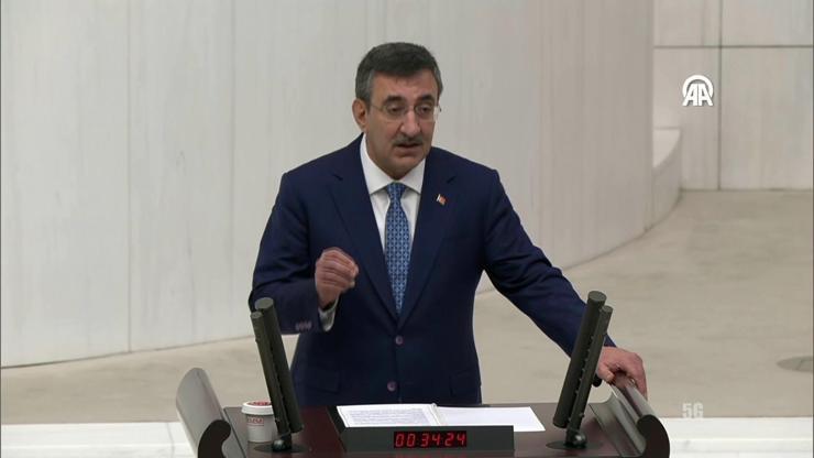 son-dakika-cumhurbaskani-yardimcisi-cevdet-yilmaz-finans-piyasasinda-risk-yok