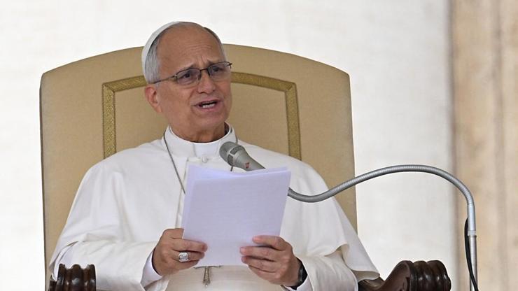 Papa 14. Leo akciğerindeki nodül nedeniyle ameliyat olacak