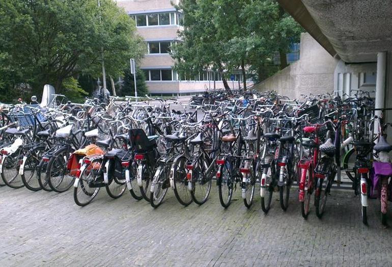 Şehir içi yollara bisiklet yönetmeliği