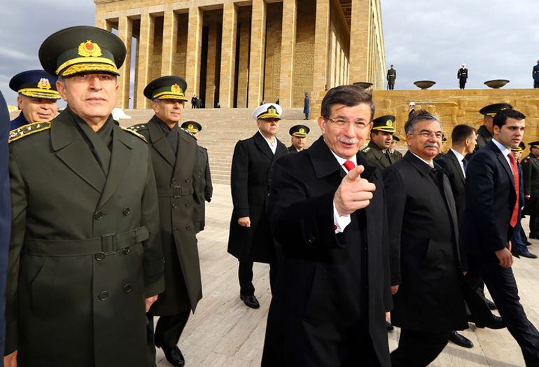 Davutoğlundan gazetecilere ilginç teklif