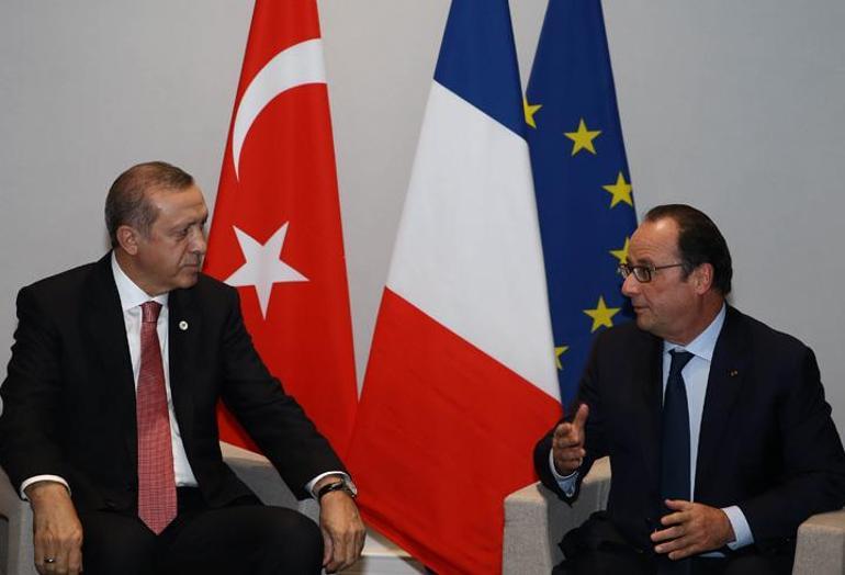 Erdoğan ve Putin’den Paris’te satranç
