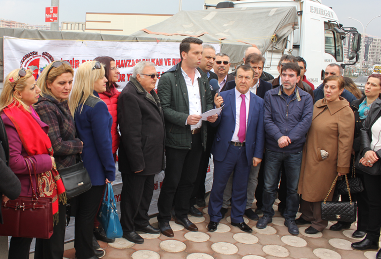 İzmirli göçmenler Diyarbakırda barış istedi