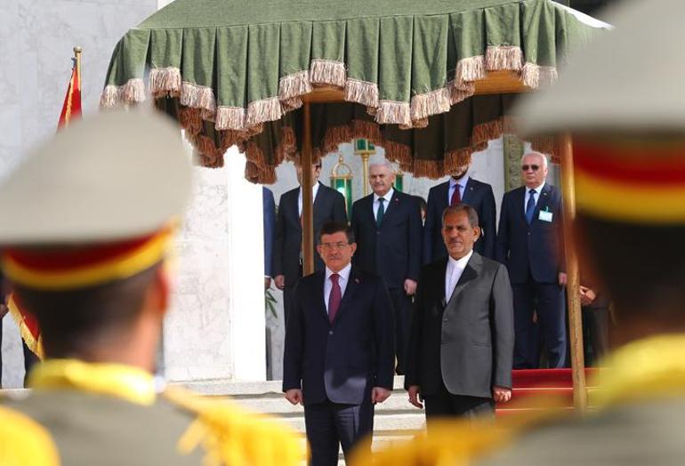 Davutoğlu İran ziyaretinde