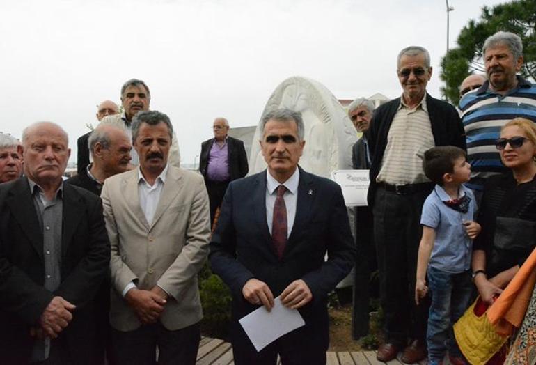 AK Partililer Adem ile Havva heykelini müstehcen bulup kaldırılmasını istedi
