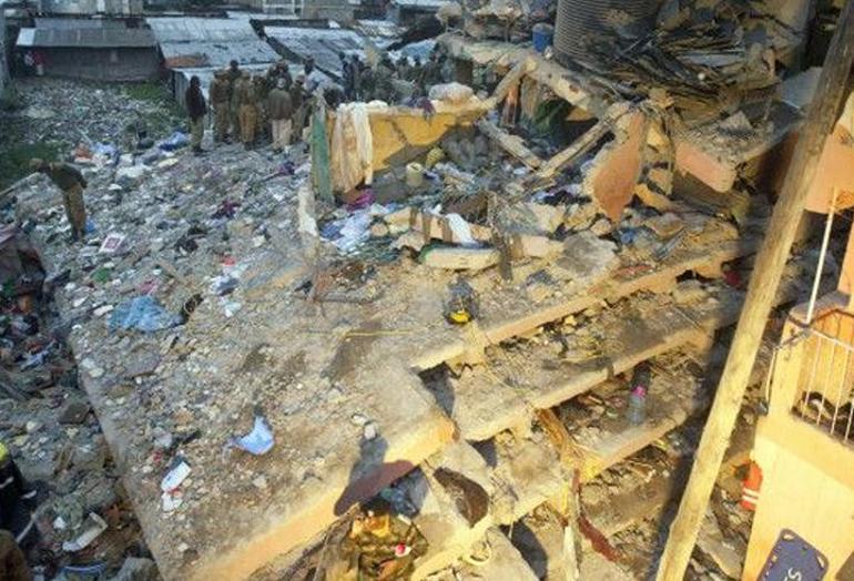 Nairobide yedi katlı bina çöktü