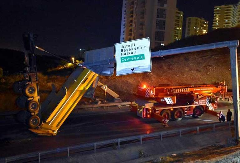 Kamyonun kasası asılı kaldı, sürücü olay yerinden kaçtı