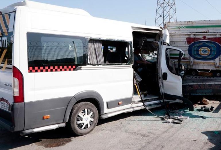 Eskişehirde trafik kazası: 17 yaralı