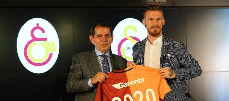 Serdar Aziz Galatasaraya imza attı