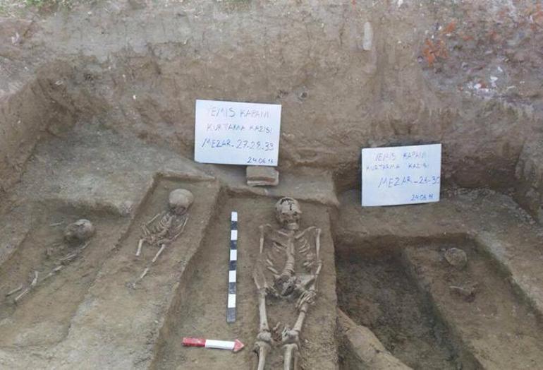 Edirnede tarihi han kazısında Roma mezarlığı bulundu