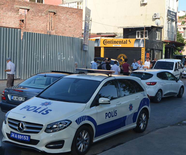 Beyoğlunda silahlı saldırı: 2 yaralı