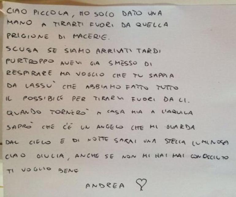 İtalyadaki depremde hayatını kaybeden çocuğun tabutunda yürek yakan not