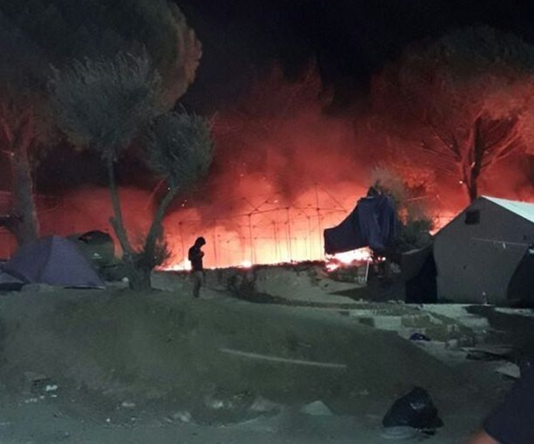 Midillide mülteci kampında yangın