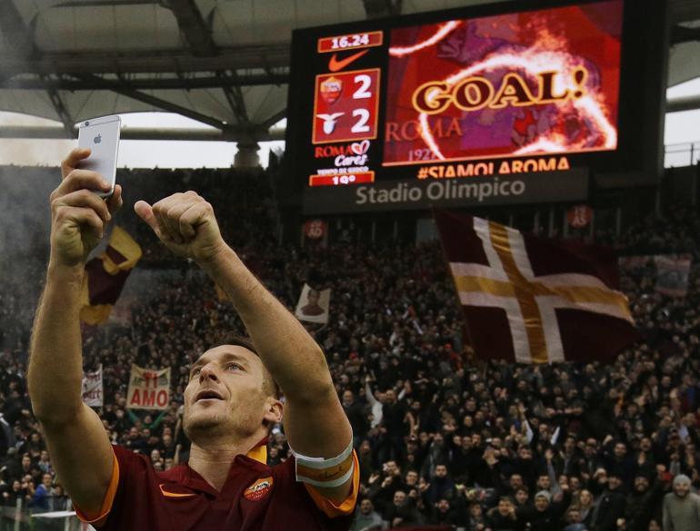 Ölümü erteleyen adam Totti 40 yaşında
