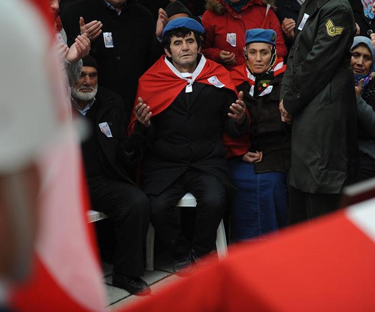 Fırat Kalkanında şehit olan askerler son yolculuklarına uğurlandı