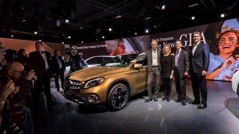Mercedesin yeni GLA ve E Coupesi Detroitte görüldü