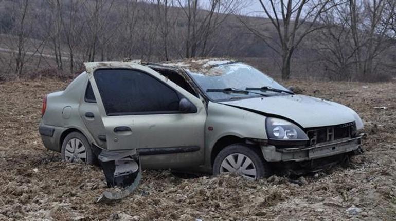 Bursa haberleri (trafik kazası) | Otomobil tarlaya uçtu 5 kişi yaralandı