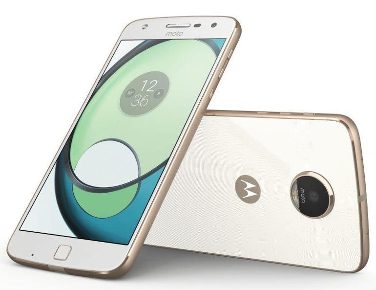 Lenovo Moto Z Play 3510 mAh’lik güçlü bataryası ile geldi