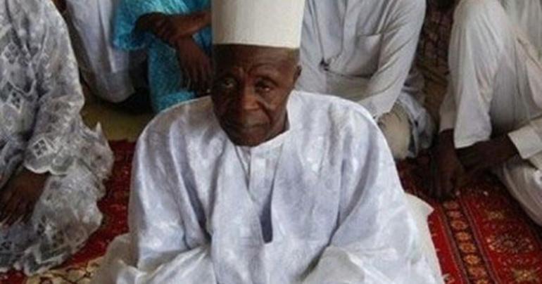 Nijeryada 130 karısı olan adam 93 yaşında öldü