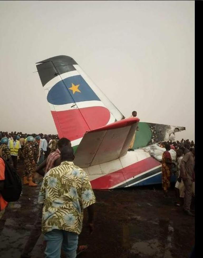 Son Dakika- Güney Sudanda uçak düştü