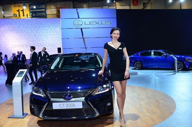 Lexus İstanbul Autoshowa uzay aracıyla katıldı