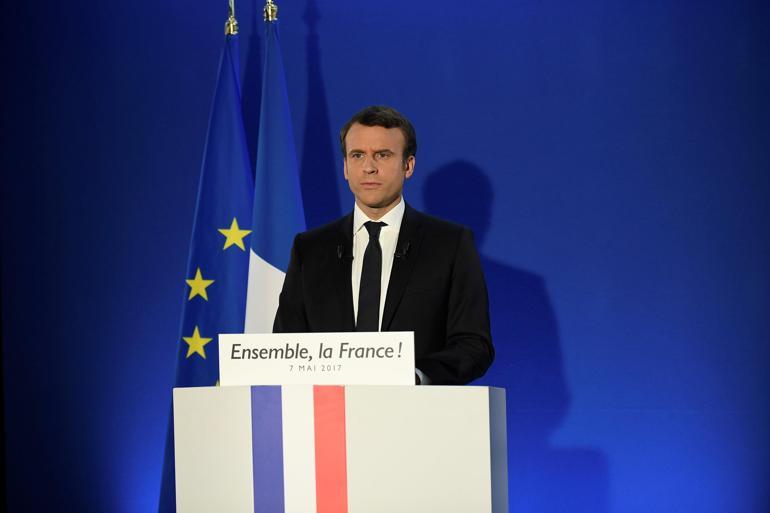 Fransanın yeni cumhurbaşkanı Emmanuel Macron kimdir