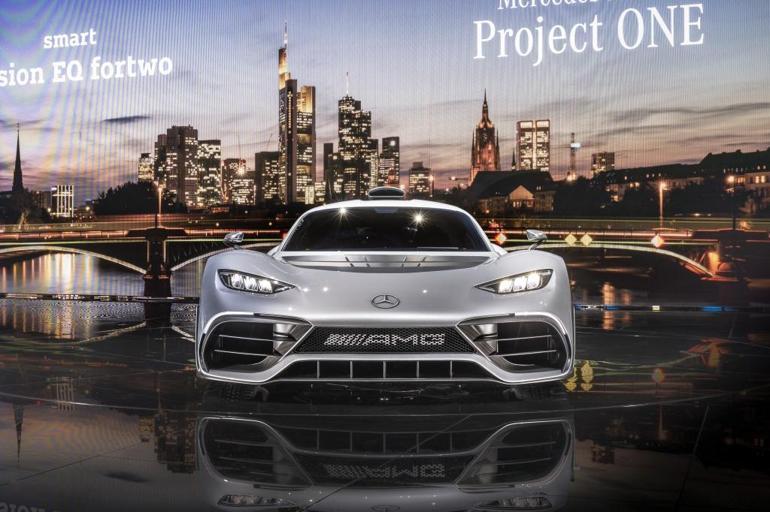 Mercedes geleceğin otomobillerini Frankfurtta tanıtıyor