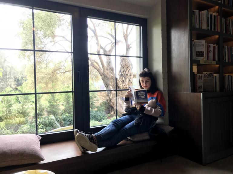 Bodrumda zeytin ağaçları gölgesinde yeni nesil kütüphane: Zai Bodrum