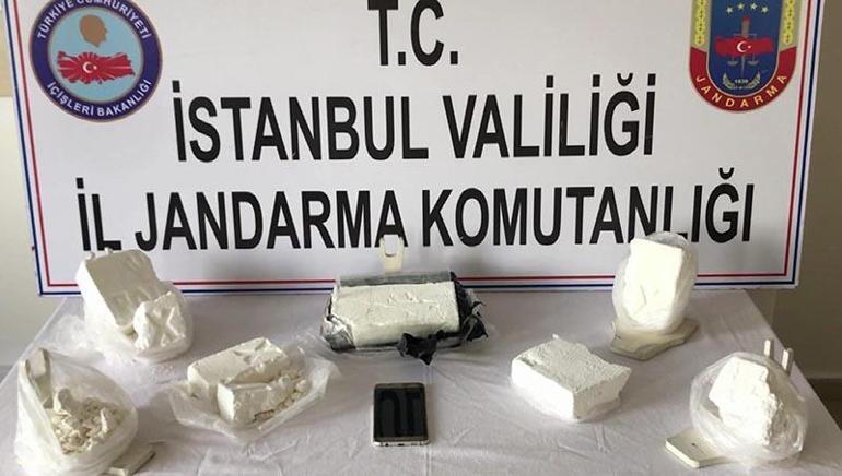 Jandarmanın lokantaya baskınında 4 kilo kokain bulundu