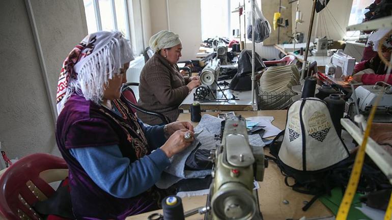 Kırgız Türklerinin ürettiği börklere talep arttı