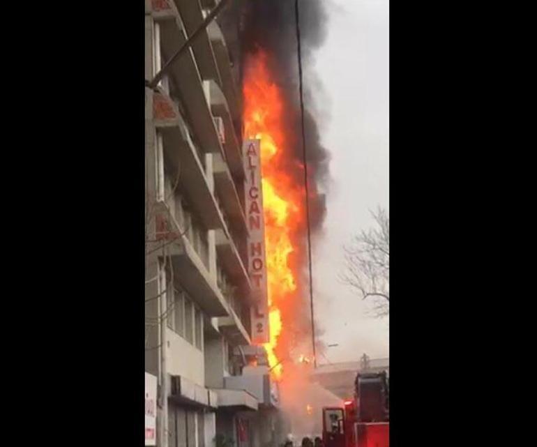 Son dakika... İzmirde otel yangını: Can pazarı yaşandı
