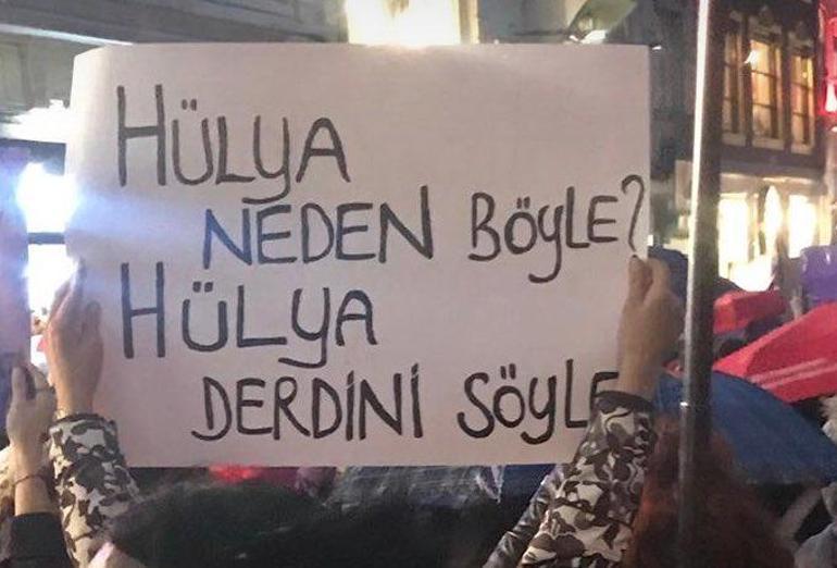 8 Mart yürüyüşünde Hülya Avşar da unutulmadı