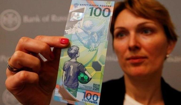 Rusya Dünya Kupası temalı yeni 100 rublelik banknotları piyasaya sürecek