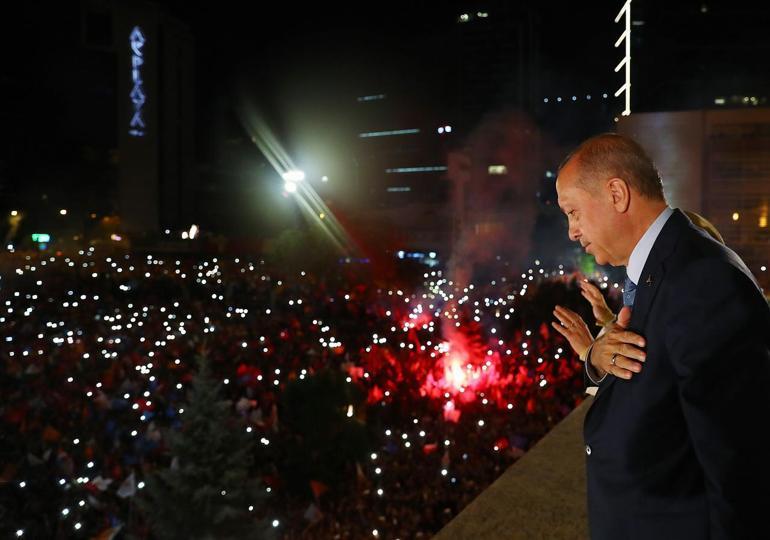 Cumhurbaşkanı Erdoğanın balkon konuşmasının tamamı
