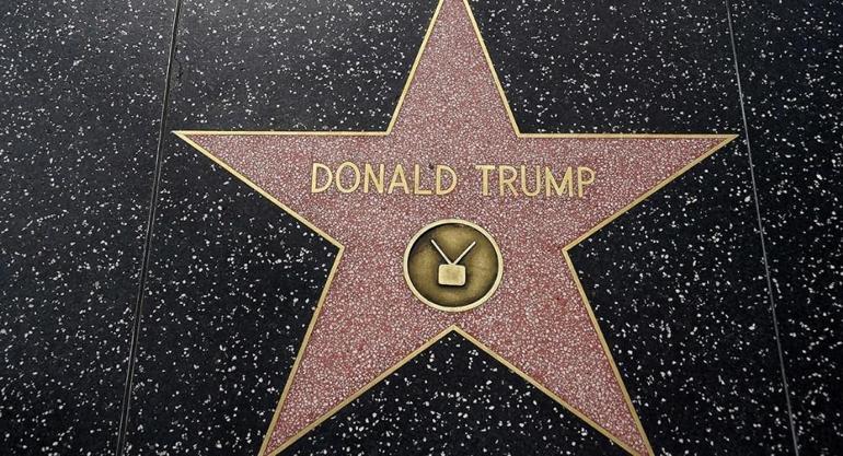 Donald Trumpın yıldızını kırdılar