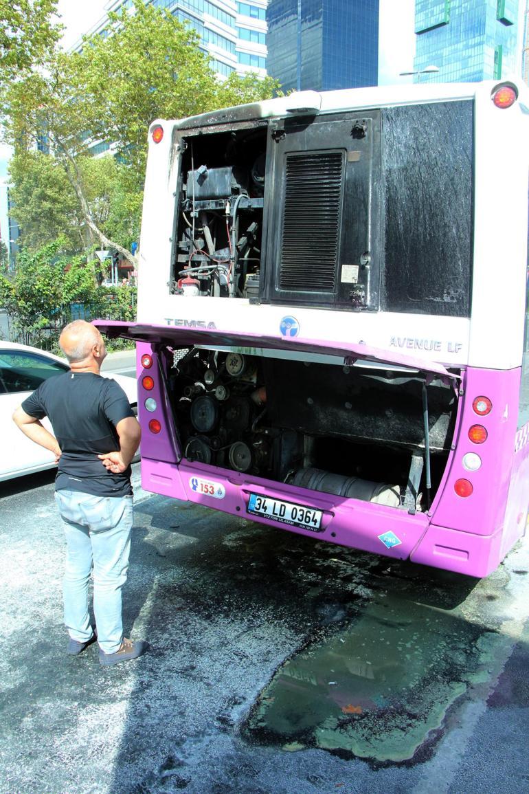 Beşiktaşta seyir halindeki otobüste yangın