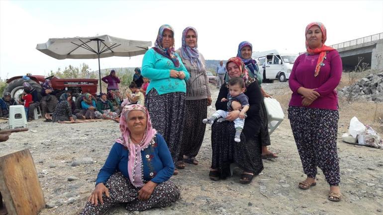 Hatayda mahalle sakinleri yağmur duasına çıktı