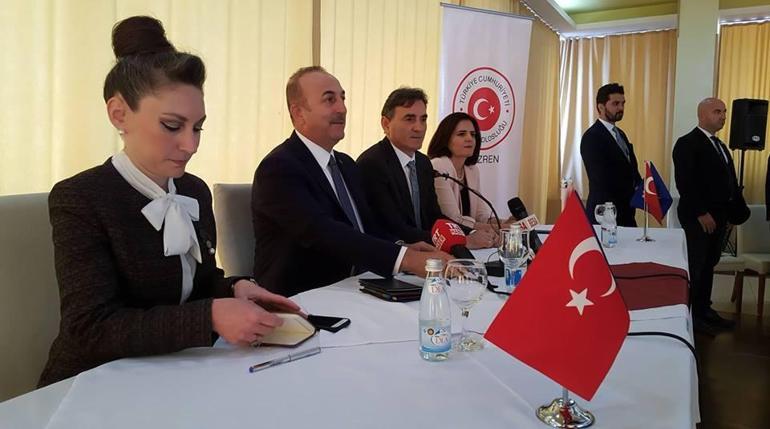 Çavuşoğlu, Kosovada Türk sivil toplum kuruluşu temsilcileriyle bir araya geldi