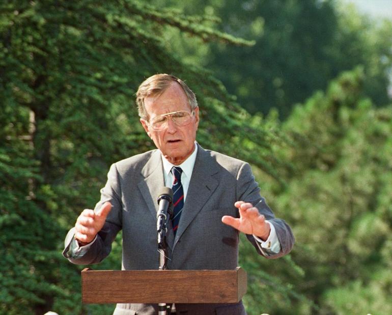 Son dakika: Eski ABD Başkanı George H. W. Bush 94 yaşında hayatını kaybetti