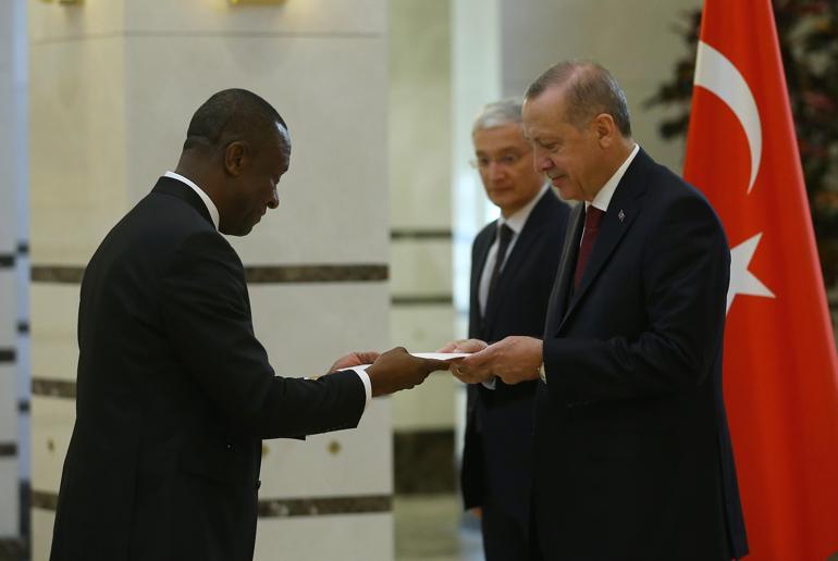 Erdoğan Kamerun Büyükelçisini kabul etti