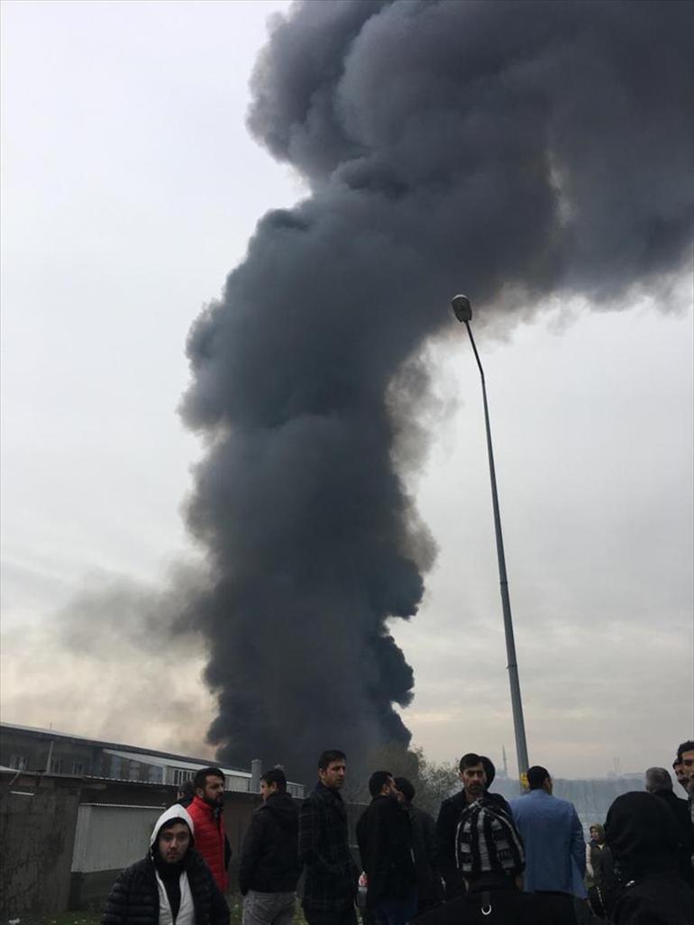 Son dakika... İstanbulda fabrika yangını