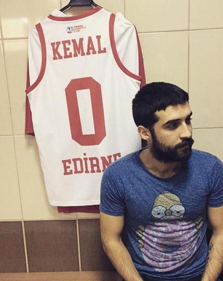 Evinde komaya giren genç basketbolcu hastanede öldü