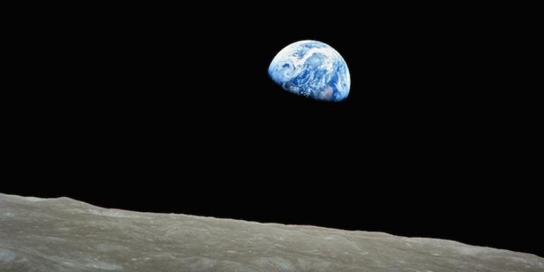50 yıl önce Ay etrafından çekilen Dünya resmi bugün yine gündemde