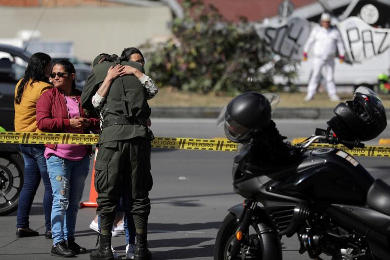 Son dakika: Kolombiyada 21 kişinin öldüğü saldırı sonrası 3 gün yas