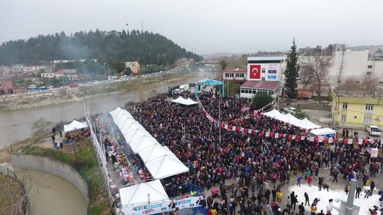 Sucuk Ekmek Festivalinde 2 ton sucuk dağıtıldı